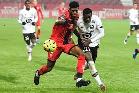 Dijon reçoit lyon mercredi soir (21h) dans le cadre de la 23e journée de ligue 1. Lille E Psg Vencem Lyon Empata E Marselha Perde Na Ligue 1 Jornal Do Luxemburgo