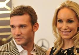 Андрею шевченко исполнилось 44 года 29 сентября. Zhena Futbolista Shevchenko Prodaet Muzhskuyu Odezhdu Stars Glavred