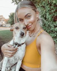 Dog mums deserve to be spoilt too 😍🐶 So treat yourself (or your Mum) to  25% off Active Essentials! @erinscottbeauty wears the Pammy Bra in Light  Tumeric.