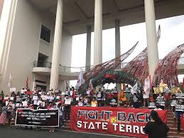 Nor does picking up a dropped weapon. Df4 Rsarnuj0qm