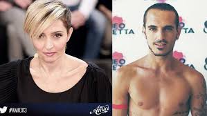 Sin da quando è bambina, ha un bellissimo rapporto con il fratello giuliano peparini, coreografo di fama in passato veronica peparini è stata sposata con fabrizio prolli, ballerino e suo assistente. La Sfera Danza Twitterissa Veronica Peparini E Fabrizio Prolli Tra I Fantastici Maestri Alla Settimana Internazionale Della Danza Ad Abano Terme Http T Co U4vxex206j