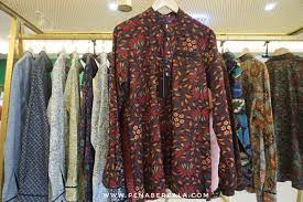 Masyarakat menggunakan kain batik pada umumnya ketika sedang upacara adat atau ritual batik dari madura memiliki beragam corak yang meliputi daun, burung, bunga, hingga serat kayu. Penaberkala Butik Aisy Asyraf By Imam Muda Asyraf Di Seksyen 7 Shah Alam