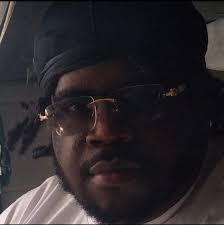 Looking for a beautiful woman to communicate with. I'm 33years old. BBW  WELCOME .. I'm 6'6 280. Lover boy ODRC 797986 Download Gettingout message  me. My name Security.