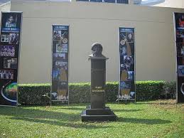 Nehru Science Centre: Famous Science ...