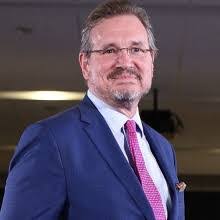 Brian Crombie's Instagram, Twitter & Facebook