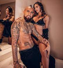 Sonia isaza arremetió en instagram contra todos los que la critican en internet por su trabajado físico. Arturo Vidal And Sonia Isaza Back Together And Enjoying Quarantine This Man Drives Me Crazy Marca In English