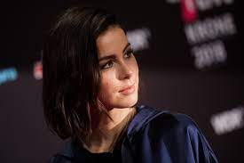 All three are successful in the german music business. Lena Meyer Landrut Privat Nach Der Trennung Ist Die Sangerin Wieder Glucklich Verliebt News De