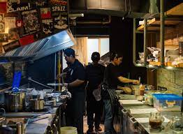 Kita cobain makan lawless burger punya bang gofar hilman! All Out And Lawless Burger Manual Jakarta