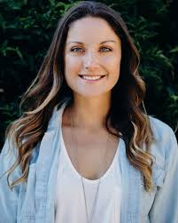 Stephanie Killen's Instagram, Twitter & Facebook