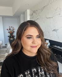 Jennifer Nutt's Instagram, Twitter & Facebook