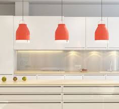 De nos jours, les exigences auxquelles les suspensions de cuisine et salle à manger doivent répondre sont diverses et variées. Luminaires Pour La Cuisine Suspension Led Wifi Cowbelle Rouge Pastel H30 Contemporain Cuisine Paris Par Nedgis