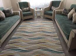 Kızlar selamün aleyküm.oturma odama hali örtüsü almak istiyorum çocuk var malum döküp ediyor.bana hangisini tavsiye edersiniz.alip kullanan tavsiye verebilir mi.bide hangisini aldınız halı türünü tutuyor onu da yazsaniz sevinirim teşekkürler simdiden. Mavi Su Yolu Dijital Welsoft Lastikli Hali Ortusu