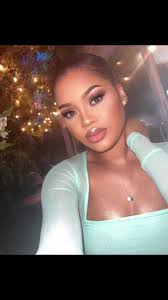 I am not replaceable and i mean that in the most humble way possible  #thequeenwhorulesthethrone👸