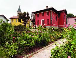 I will be glad to get the beds filled again, those two really cold winters took its toll on the roses, says dennis. Rose Garden Of Parco Di San Giovanni A Collection Of Modern Roses At Download Scientific Diagram