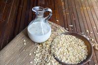 Man braucht lediglich getrocknete sojabohnen, wasser und einen mixer. Sojamilch Wie Gesund Ist Der Pflanzendrink Wirklich