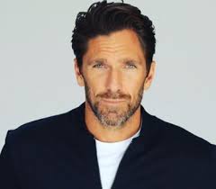 Daniel finished his last season with 55 points (23 goals, 32 assists), giving him 1,041 points (393 goals, 648. Henrik Lundqvist Wiki Bio Age Spouse Nhl Current Team And Height
