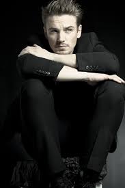 Watch nashville tv star riley smith's new music video entitled i'm on fire below: Riley Smith Imdb