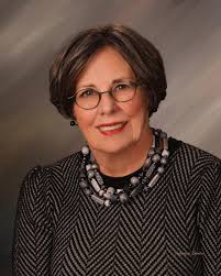 Donna Woods retires from Woods Charitable Fund board