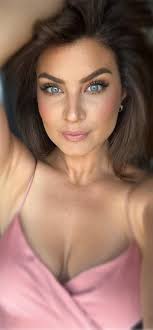 It will be my pleasure to work with you beauty. As your makeup artist, it  is my responsibility to bring your vision of beauty to life in a  comfortable, safe and clean