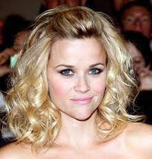 Latest Heart Shaped Face Hair Trends New Stylish Hair Styles For Women Latest Fashion Trends Curly Hair Styles Hair Styles Down Hairstyles