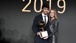 Jun 19, 2021 · ronaldo na seleção: Joao Felix Recebe Premio Com O Apoio Da Namorada A Ferver Vidas