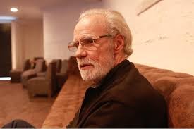 Extirpan tumor a José Alonso