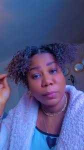 Claudine Walker (@claudinewalkero)