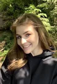 Mae Conroy's Instagram, Twitter & Facebook