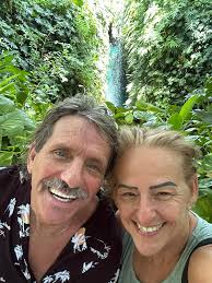 Introduction and photo share at Epcot