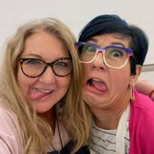 Wanna see and do some really cool arts & crafts MAGIC?!!!! Then you must  experience Miss Wava's FABRIC MARBLING class! Truly a magical art  experience! So Much fun and creativity! This class