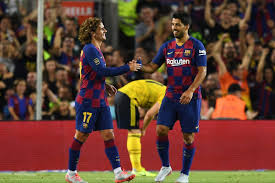 El equipo dirigido por el neerlandés, ronald koeman, anotó el único tanto del encuentro a 2 minutos de empezar el mismo gracias a una buena definición de. Suarez Le Da El Gamper Al Barcelona En El Ultimo Suspiro Ante El Arsenalconexion Deportiva