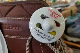 This is a video showing how to take a security tag that has little ink capsules in them with out popping them. I Saw These Ink Security Tags And Wondered What Happens If They Go Off