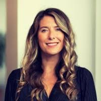 Annie Kingston's Instagram, Twitter & Facebook