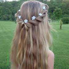 Princess Twistback Hair And Beauty Tutorials Frisuren Langhaar Frisuren Lange Haare Kommunion Geflochtene Frisuren
