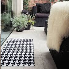 Why use a mat with one smooth side and one treaded side? Entrance Mats Dubai Best Door Mats For Home Offices 2021