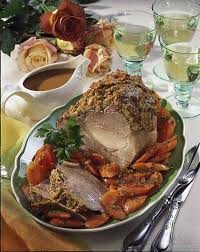 Schweinenackenbraten Mit Senf Mohren Gemuse Rezept Lecker Schweinebraten Rezept Festliches Essen Rezepte