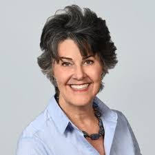 Danielle Wenger's Instagram, Twitter & Facebook