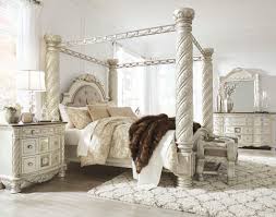 The true rustic beauty of vintage casual style has never been brought to life more than with the warm relaxing design of the signature design zelen 5 pc king poster bedroom set. Beautiful Bedrooms At Mattress And Furniture Super Center