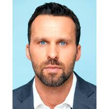 Howard Dierking's Instagram, Twitter & Facebook