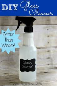 Diy Better Than Windex Glass Cleaner Avec Images Trucs Et Astuces Maison Trucs Et Astuces Nettoyant