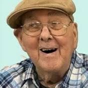 Noah Averitt's Instagram, Twitter & Facebook