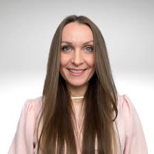 The Ultimate Business Chameleons: The Versatility of Executive Assistants