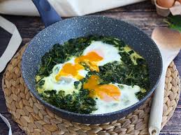 Epinards A La Creme Et Oeufs Recette Ptitchef Recette Epinards A La Creme Recette Epinard Oeuf Epinard