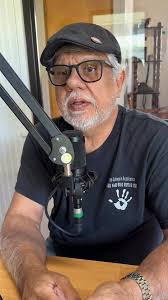 Verónica Aponte, una de las artistas de la casa, trabaja en un nuevo mural  a un costado de la Plaza de la Independencia Energética.