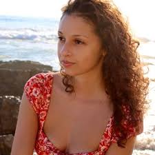 Hayley Jones's Instagram, Twitter & Facebook