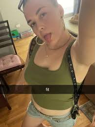 My name is Ellie Ward. I'm gonna be 19 in July. I'm super flexible and  enjoy spontaneous adventures. I like hanging out with people. I love nature  and animals. Judgement free. Favorite