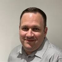 Richie Hollins's Instagram, Twitter & Facebook