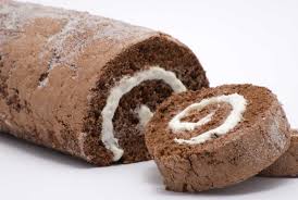 250g mascarpone, 50g ricotta, 50g zucchero, 40ml caffè forte, 4 chicchi di caffè, cacao in polvere. Rotolo Al Cioccolato Con Crema Al Mascarpone E Caffe Una Squisitezza