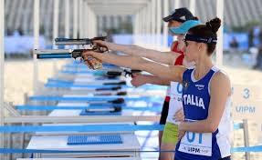 Fu così che nacque il pentathlon moderno che esordì alle olimpiadi di stoccolma del 1912 con le per decretare il piazzamento finale di una gara di pentathlon moderno si calcola il punteggio. Tokyo 2020 Pentathlon Sotero Peccato Per Il 4 Posto Oro Alla Gran Bretagna Eliminata Micheli
