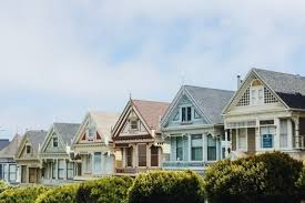 How to Evaluate a Neighborhood Before Buying a Home Key Factors to Consider